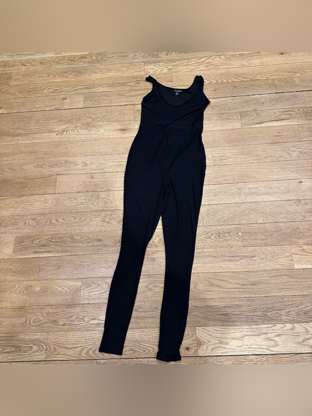 MATERNITY JUMPSUIT LOT SIZE 4 - Picture 2 of 5